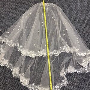 Veil w/ Silver Leaf Design Hair Comb w/ Rhinestones & lace& beaded veil (#105)